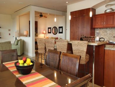 Kitchen & Dining Area